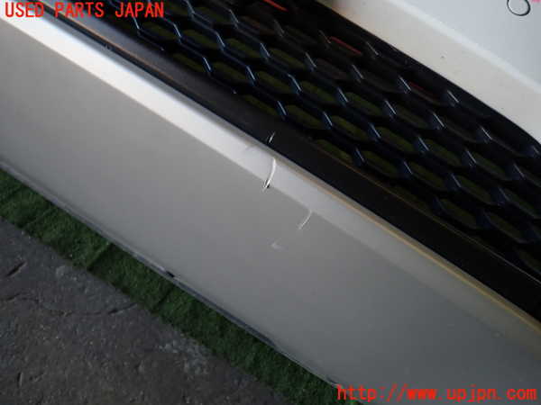 1UPJ-44971010]ジャガー・Eペイス(DF2XA)フロントバンパー 中古_m0002.jpg