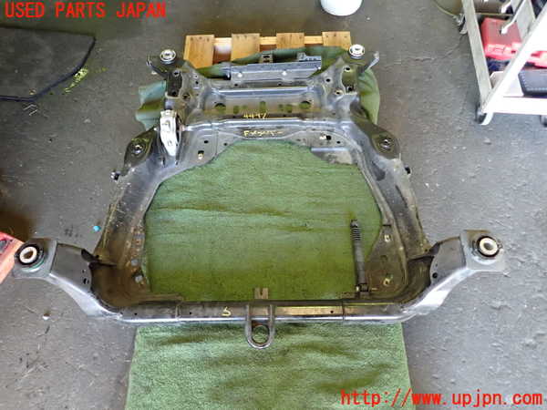 1UPJ-44975285]ジャガー・Eペイス(DF2XA)フロントメンバー 中古_m0001.jpg