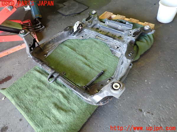 1UPJ-44975285]ジャガー・Eペイス(DF2XA)フロントメンバー 中古_m0002.jpg