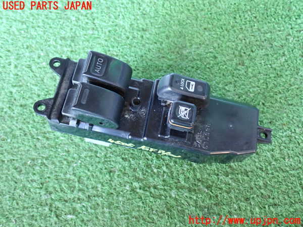 2UPJ-45056240]ハイエースバン200系(KDH211K)右前パワーウィンドウスイッチ 中古_m0001.jpg