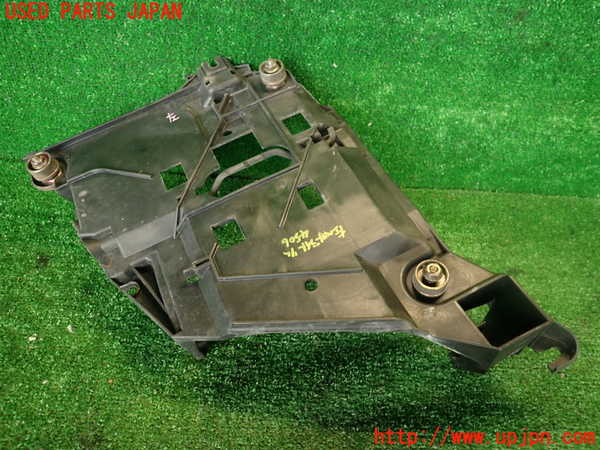 2UPJ-45061142]ポルシェ・ボクスター(986K)左ヘッドライトリム 中古_m0003.jpg