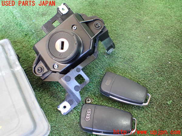 1UPJ-45136110]アウディ・Q7(4LCJTS)エンジンコンピューター 中古_m0003.jpg