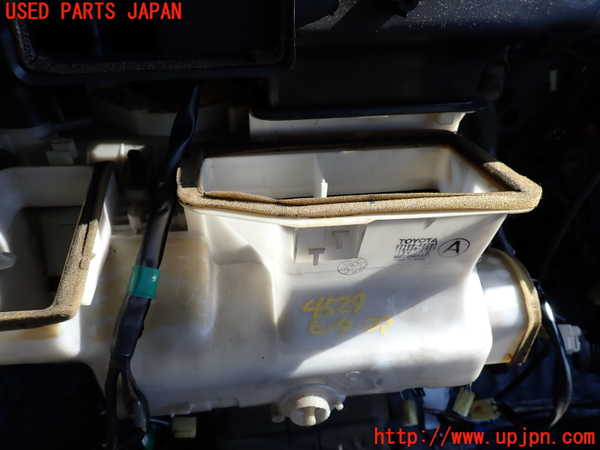 2UPJ-45296100]マークII バン(YX78V)ヒーターコア 中古_m0002.jpg