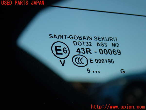 2UPJ-45401382]ポルシェ・カイエン(9PAM5501)左クォーターガラス 中古 SAINT-GOBAIN SEKURIT M2 43R-00069_m0002.jpg