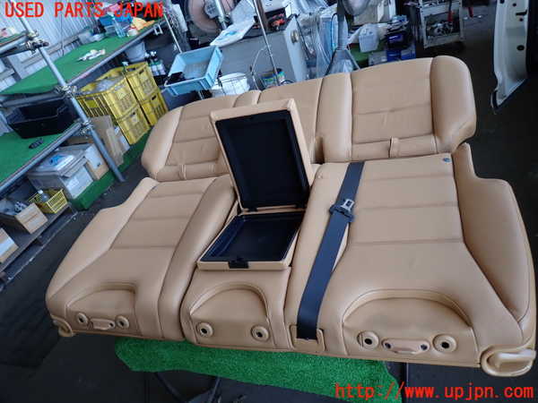 2UPJ-45407385]ポルシェ・カイエン(9PAM5501)リアシート 中古_m0002.jpg