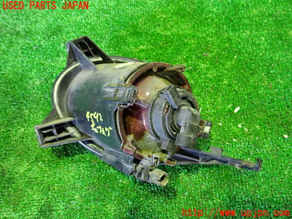 2UPJ-45421180]ジャガー・XKシリーズ(J413A)右フォグ 中古_m0002.jpg