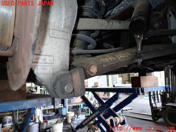 2UPJ-45425226]ジャガー・XKシリーズ(J413A)左リアロアアーム1 中古_m0001.jpg