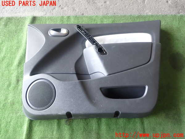 1UPJ-45651234]ルノー・カングー(KWH5F1)右前ドア内張り 中古_m0001.jpg