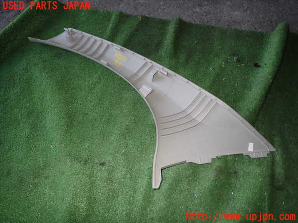 1UPJ-45657655]ルノー・カングー(KWH5F1)右フロントピラートリム 中古_m0002.jpg