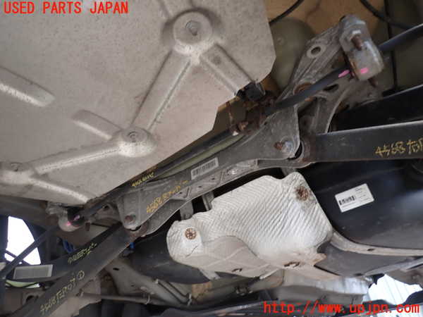 2UPJ-45685445]アルファロメオ・ジュリエッタ(94018)リアスタビライザー 中古_m0001.jpg