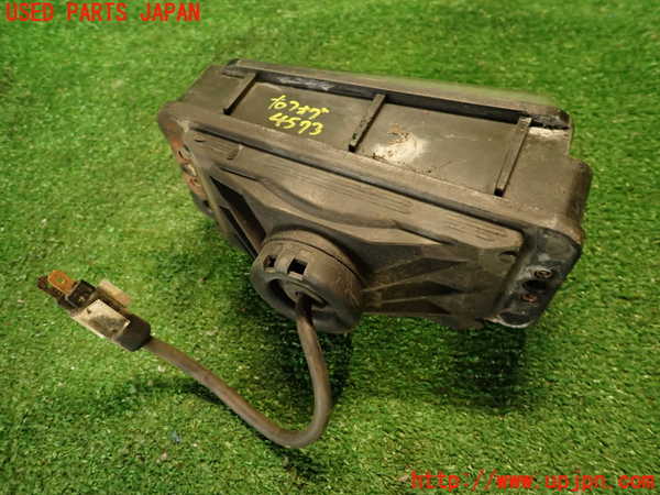 2UPJ-45731180]ポルシェ・944(944)右フォグ 中古_m0002.jpg