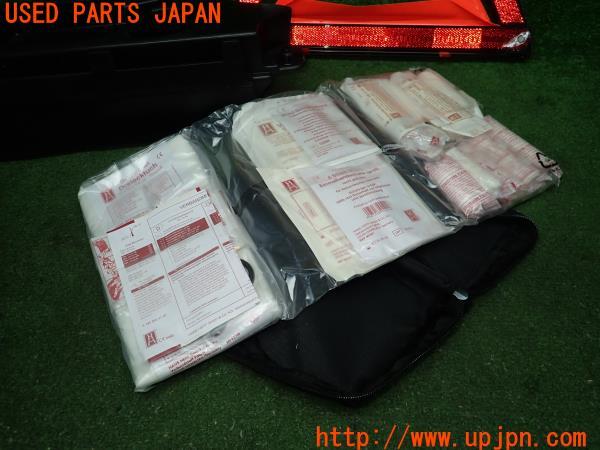 ベンツ A180 Aクラス W176系(176042)純正 救急箱 三角表示板 ケース