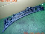 3UPJ=71690017]NISSAN GT-R(R35 MY08)前期 カウルトップ右 66862-JF00A 中古_s3