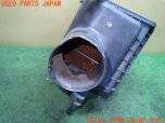 3UPJ=71690107]NISSAN GT-R(R35 MY08)前期 エアクリーナーボックス 16500-JF00A 難あり 中古_s2