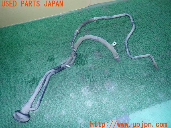 3UPJ=71690151]NISSAN GT-R(R35 MY08)前期 給油口 配管 中古_m1