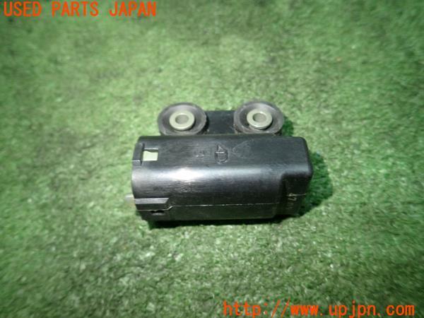 3UPJ=90010557]ヤマハ・YZF-R1(RN124)純正 転倒センサー アングルセンサー 中古_m1