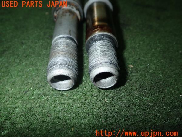 3UPJ=90850549]ドゥカティ899 パニガーレ(ZDMH805JAEB)2014y 純正 ピボットシャフト 36911291AA/36911301AA SWINGARM PIVOT 左右 中古_m3