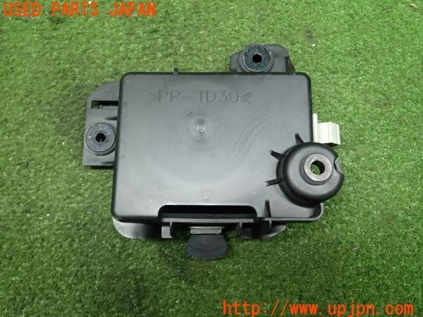 3UPJ=90890520]ヤマハSR400(RH16J)純正 バッテリーボックス ゴムバンド 7H3-00 中古		_m2
