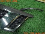 3UPJ=91140047]NV350 キャラバン バン(VW6E26 E26系)前期 フロントグリル boxystyle カーボン トップモール/マークレスカバー付 ジャンク_s3