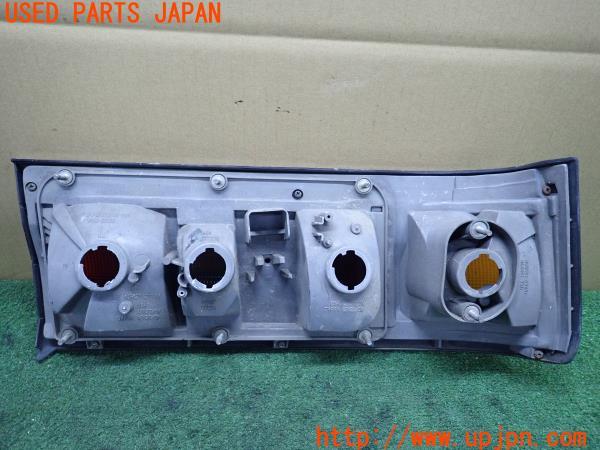 TOYOTA カローラレビン GT APEX(AE86 3ドア)後期 純正 左テールランプ