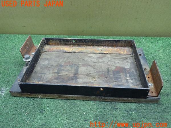 3UPJ=91460116]RX-7 Type RZ(FD3S 2型)社外 バッテリーベース マウント ワンオフ 中古_m1