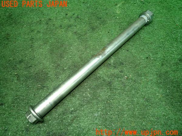 3UPJ=91770549]スズキ・バンディット 1250F(GW72A)純正 ピボットシャフト 中古_m1