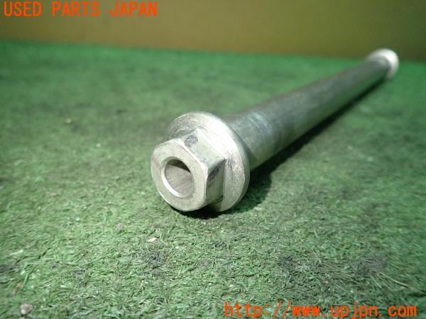 3UPJ=91770549]スズキ・バンディット 1250F(GW72A)純正 ピボットシャフト 中古_m2