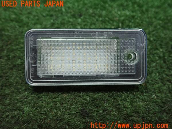 3UPJ=92060590]アウディ Q7 初代(4LBHKA 4L系)初期型 EALE ライセンス灯 R-149 LEDランプ 片側のみ 中古_m1
