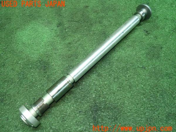 3UPJ=92700549]トライアンフ・スピード トリプル 1200RS(PSJ1200)純正 ピボットシャフト 中古_m3