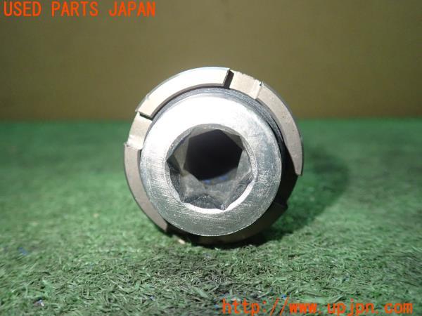 3UPJ=93770549]カワサキ・ニンジャ ZX-6R(ZX636G)純正 ピボットシャフト 中古_m2