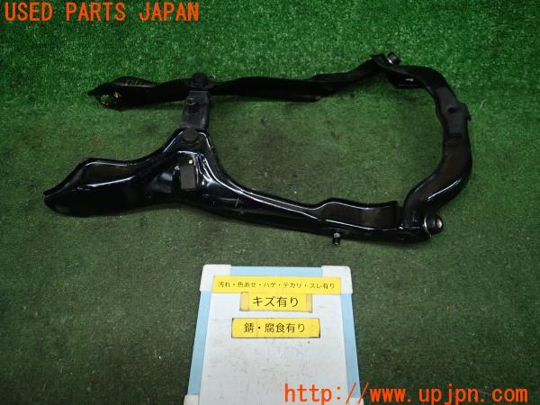 3UPJ=93800151]KTM 390 デューク(EJ650A)純正 シートサポート ブラケット 中古_m0