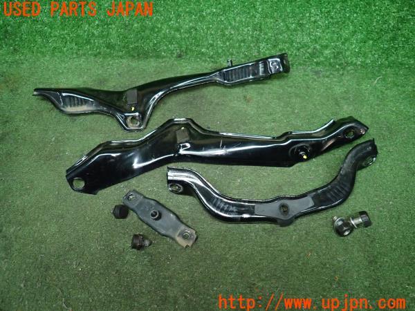 3UPJ=93800151]KTM 390 デューク(EJ650A)純正 シートサポート ブラケット 中古_m3