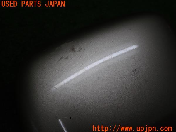 3UPJ=94090013]インテグラ タイプR(DC2)後期 車種不明 車載品 左ドアミラーカバー② ゴールド系 中古_m1