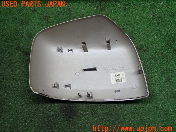 3UPJ=94090013]インテグラ タイプR(DC2)後期 車種不明 車載品 左ドアミラーカバー② ゴールド系 中古_m2