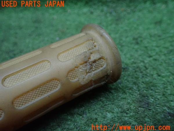 3UPJ=97160134]ヤマハSR400(RH03J)2016y 60th 社外 ハンドルグリップ 左右 中古_m4