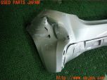 3UPJ=99350058]ヴィッツ(Vitz)ハイブリッド(NHP130)純正 リアバンパー カバー 52159-52820 リヤ エアロ ジャンク_s1