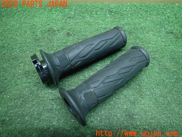 3UPJ=99750064]スズキ・GSX-S750(C533F)純正 グリップ 中古_m1