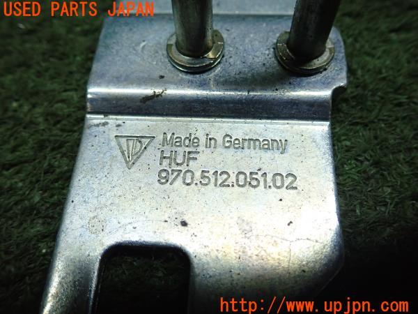 3UPJ=10020652]ポルシェ パナメーラ 4(970)2013y 純正 トランクキャッチ 970.512.051.02 中古_m1
