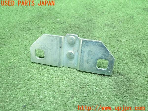 3UPJ=10020652]ポルシェ パナメーラ 4(970)2013y 純正 トランクキャッチ 970.512.051.02 中古_m2