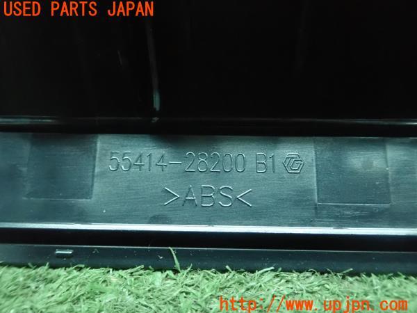 3UPJ=10130605]ノア(ZRR85G)純正 オーディオパネル 55414-28200 中古_m3