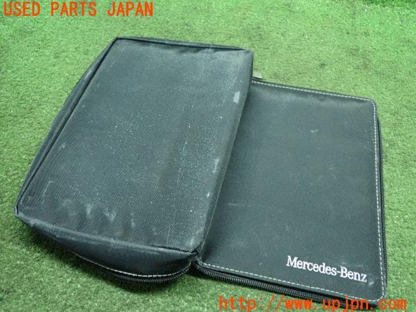 3UPJ=10300801]ベンツ V350(W639)Vクラス 2009y 車検証入れ ケース 取説欠品 中古_m4