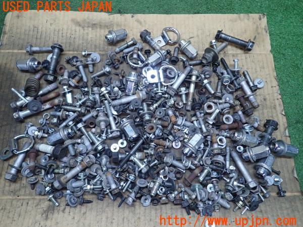 3UPJ=10370720]レクサス SC430(UZZ40)後期 ネジ・ナット・ステー類 セット ジャンク_m0