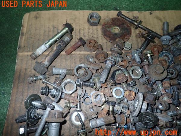 3UPJ=10390720]ランクルプラド(LJ78W)前期 ネジ・ナット・ステー類 セット ジャンク_m1