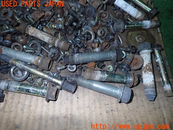 3UPJ=10390720]ランクルプラド(LJ78W)前期 ネジ・ナット・ステー類 セット ジャンク_m4