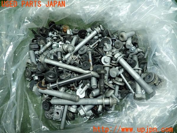 3UPJ=10560720]BMW X3(F25)xDrive20d Mスポーツ 前期 ボルト ネジ ナット ステー類 セット ジャンク_m0