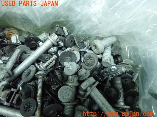 3UPJ=10560720]BMW X3(F25)xDrive20d Mスポーツ 前期 ボルト ネジ ナット ステー類 セット ジャンク_m1