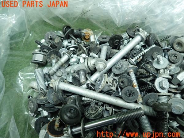 3UPJ=10560720]BMW X3(F25)xDrive20d Mスポーツ 前期 ボルト ネジ ナット ステー類 セット ジャンク_m4
