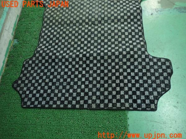 3UPJ=10570634]ハイエースバン200系(KDH205V)レジアスエース 1型 社外 ラゲージマット ラゲッジ トランク チェック柄 カーペット 中古_m2