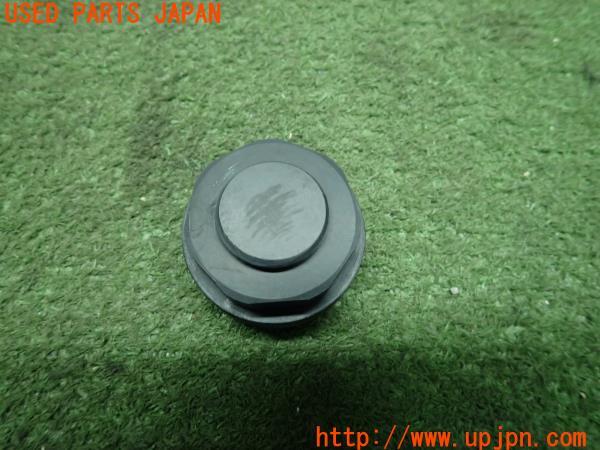 3UPJ=10570800]ハイエースバン200系(KDH205V)レジアスエース 1型 リア ワイパーレスキット メクラ蓋 リヤ 中古_m1