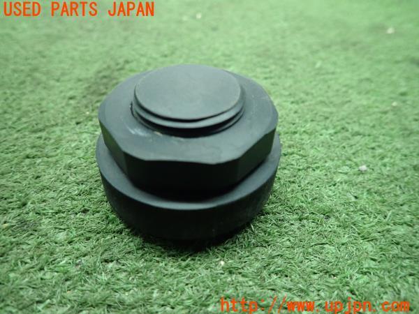 3UPJ=10570800]ハイエースバン200系(KDH205V)レジアスエース 1型 リア ワイパーレスキット メクラ蓋 リヤ 中古_m2
